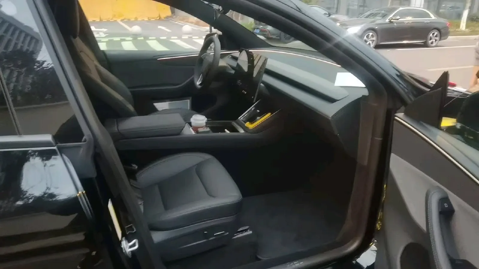 2026 Tesla Model Y BEV,autocango,china used car exporter,china ev exporter,chinese used car exporter,chinese used ev exporter