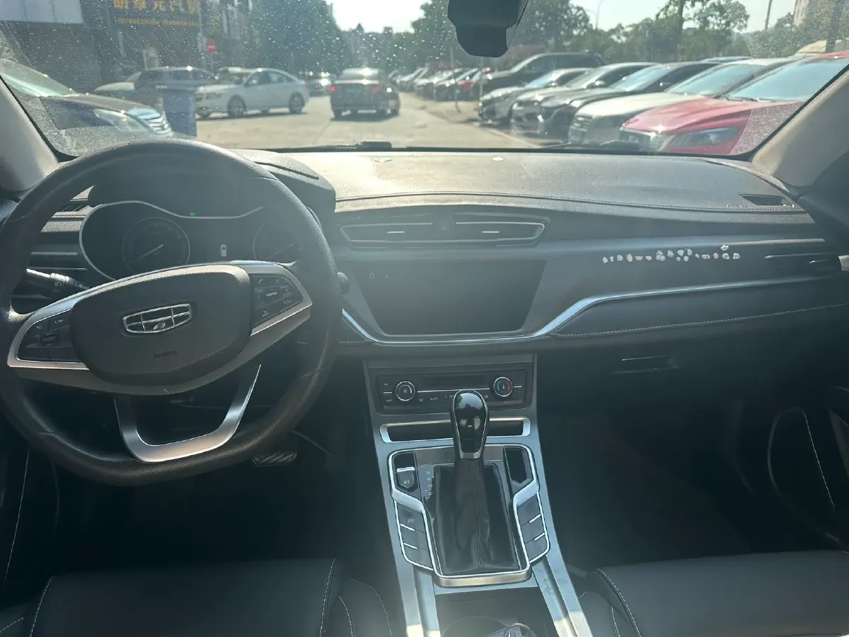 2021 BaoJun 530 1.5T 147HP L4 CVT,autocango,china used car exporter,china ev exporter,chinese used car exporter,chinese used ev exporter