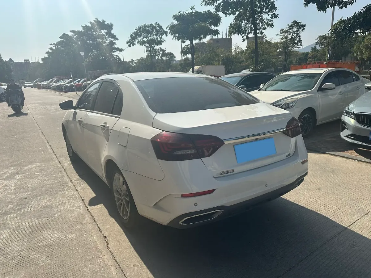 2021 BaoJun 530 1.5T 147HP L4 CVT,autocango,china used car exporter,china ev exporter,chinese used car exporter,chinese used ev exporter