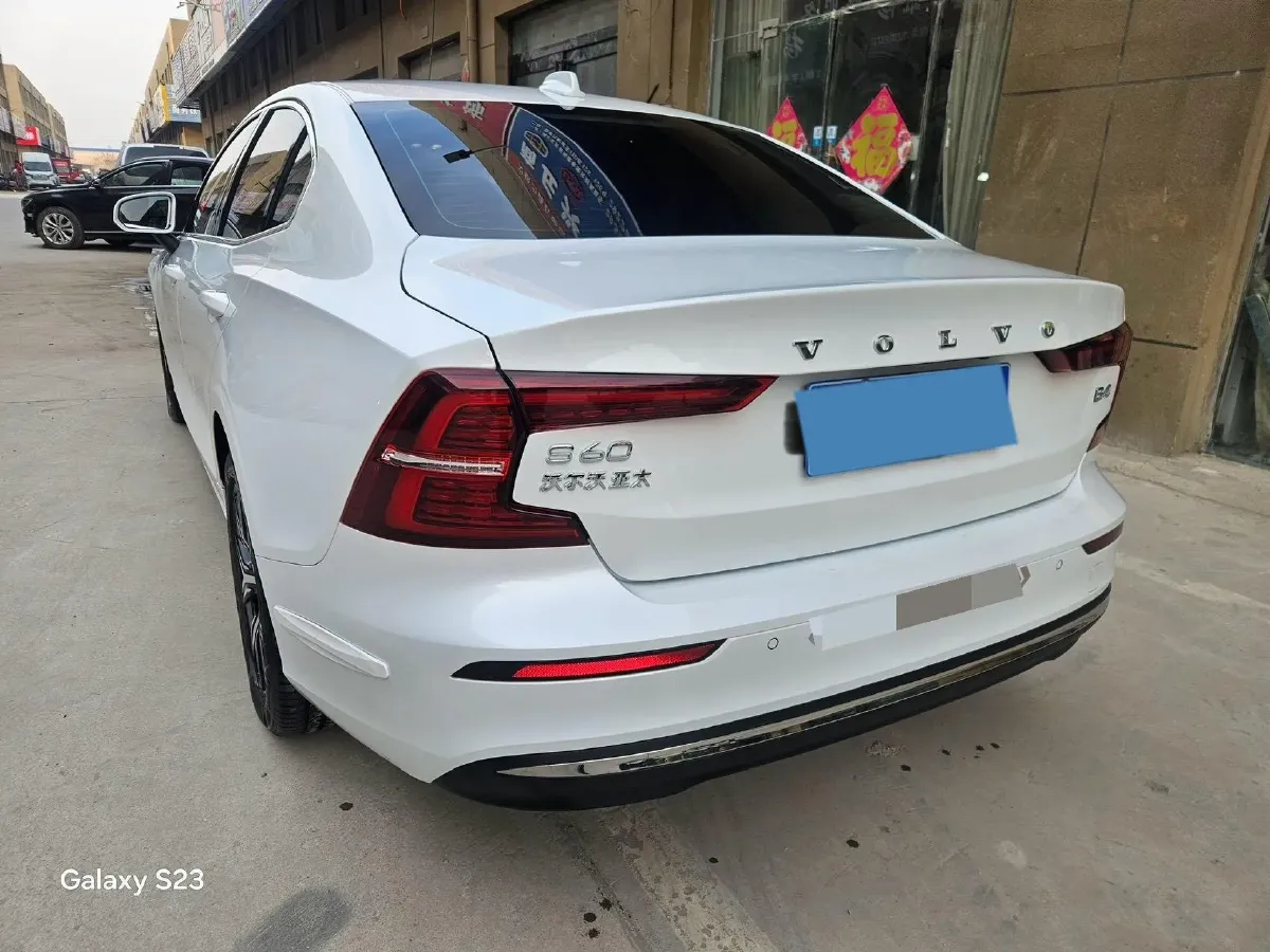 2026 Volvo S60 2.0T 197HP L4 7DCT,autocango,china used car exporter,china ev exporter,chinese used car exporter,chinese used ev exporter