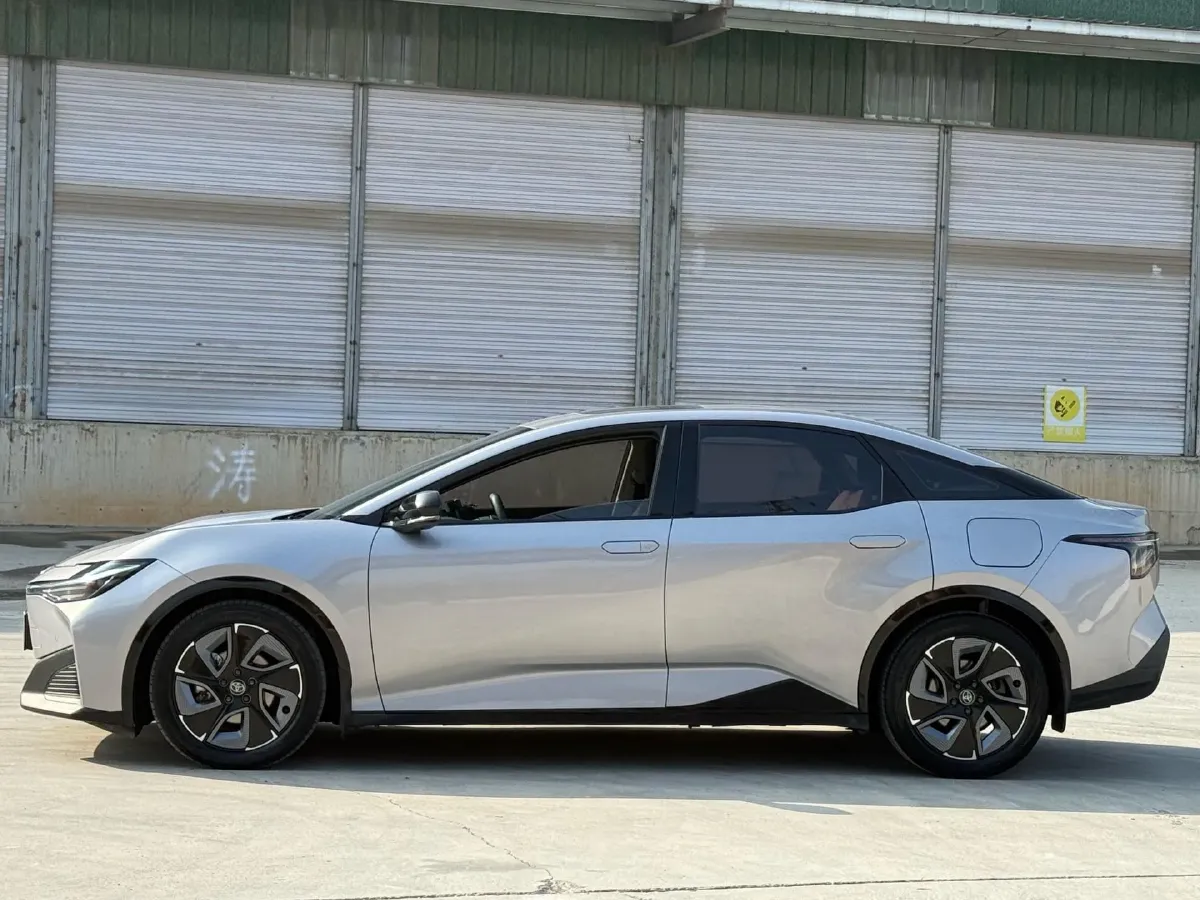 2023 Toyota bZ3 BEV 49.92KWH,autocango,china used car exporter,china ev exporter,chinese used car exporter,chinese used ev exporter