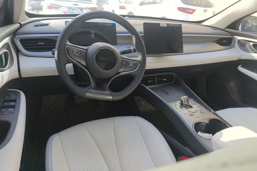 2025 BYD Seal05 DM-i 1.5L 101HP L4 E-CVT PHEV 7.68KWH,autocango,china used car exporter,china ev exporter,chinese used car exporter,chinese used ev exporter