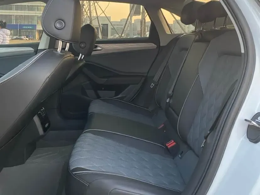 2025 Volkswagen Sagitar 1.5T 160HP L4 7DCT,autocango,china used car exporter,china ev exporter,chinese used car exporter,chinese used ev exporter