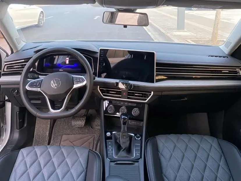 2025 Volkswagen Sagitar 1.5T 160HP L4 7DCT,autocango,china used car exporter,china ev exporter,chinese used car exporter,chinese used ev exporter