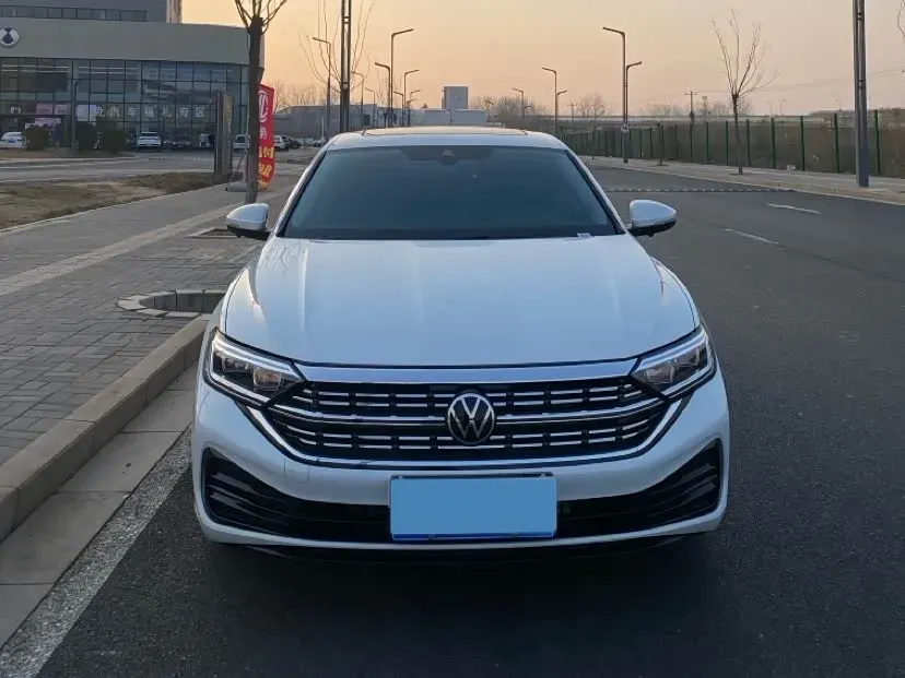 2025 Volkswagen Sagitar 1.5T 160HP L4 7DCT,autocango,china used car exporter,china ev exporter,chinese used car exporter,chinese used ev exporter