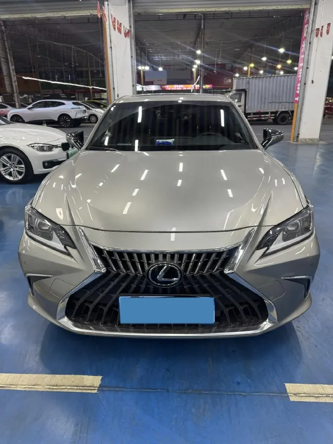 2023 Lexus ES 2.0L 173HP L4 CVT,autocango,china used car exporter,china ev exporter,chinese used car exporter,chinese used ev exporter