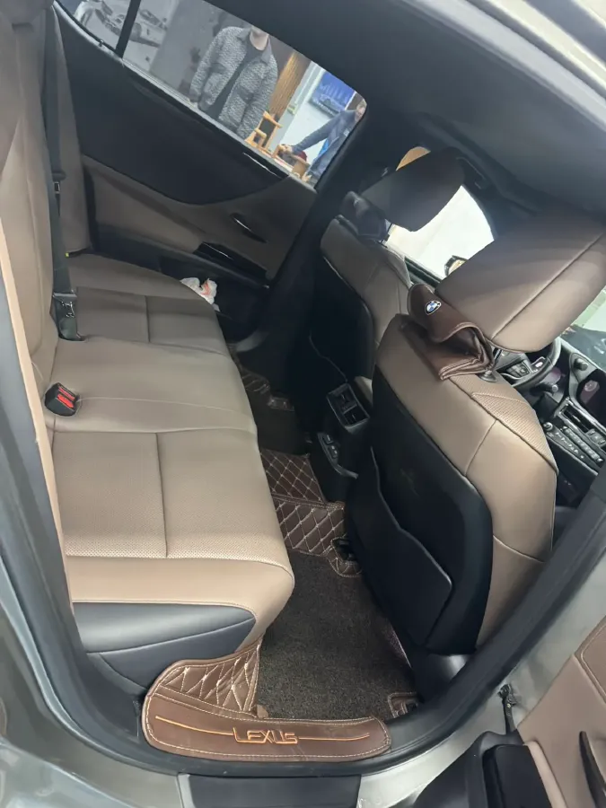 2023 Lexus ES 2.0L 173HP L4 CVT,autocango,china used car exporter,china ev exporter,chinese used car exporter,chinese used ev exporter