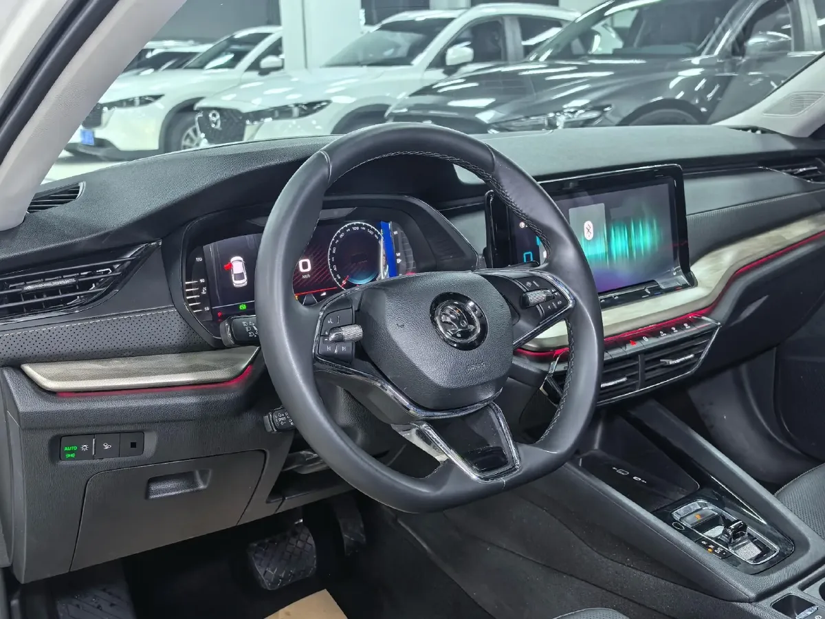 2022 Skoda Octavia 1.4T 150HP L4 7DCT,autocango,china used car exporter,china ev exporter,chinese used car exporter,chinese used ev exporter