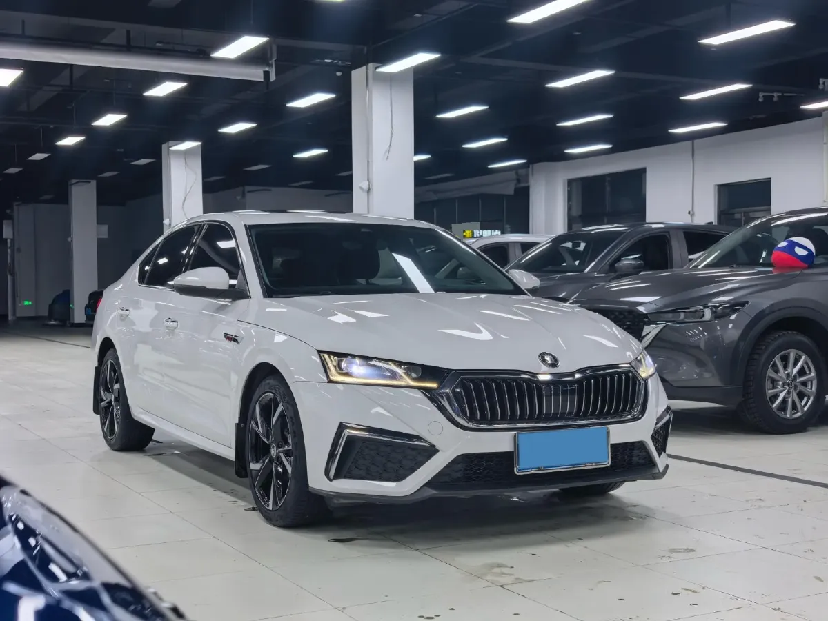 2022 Skoda Octavia 1.4T 150HP L4 7DCT,autocango,china used car exporter,china ev exporter,chinese used car exporter,chinese used ev exporter