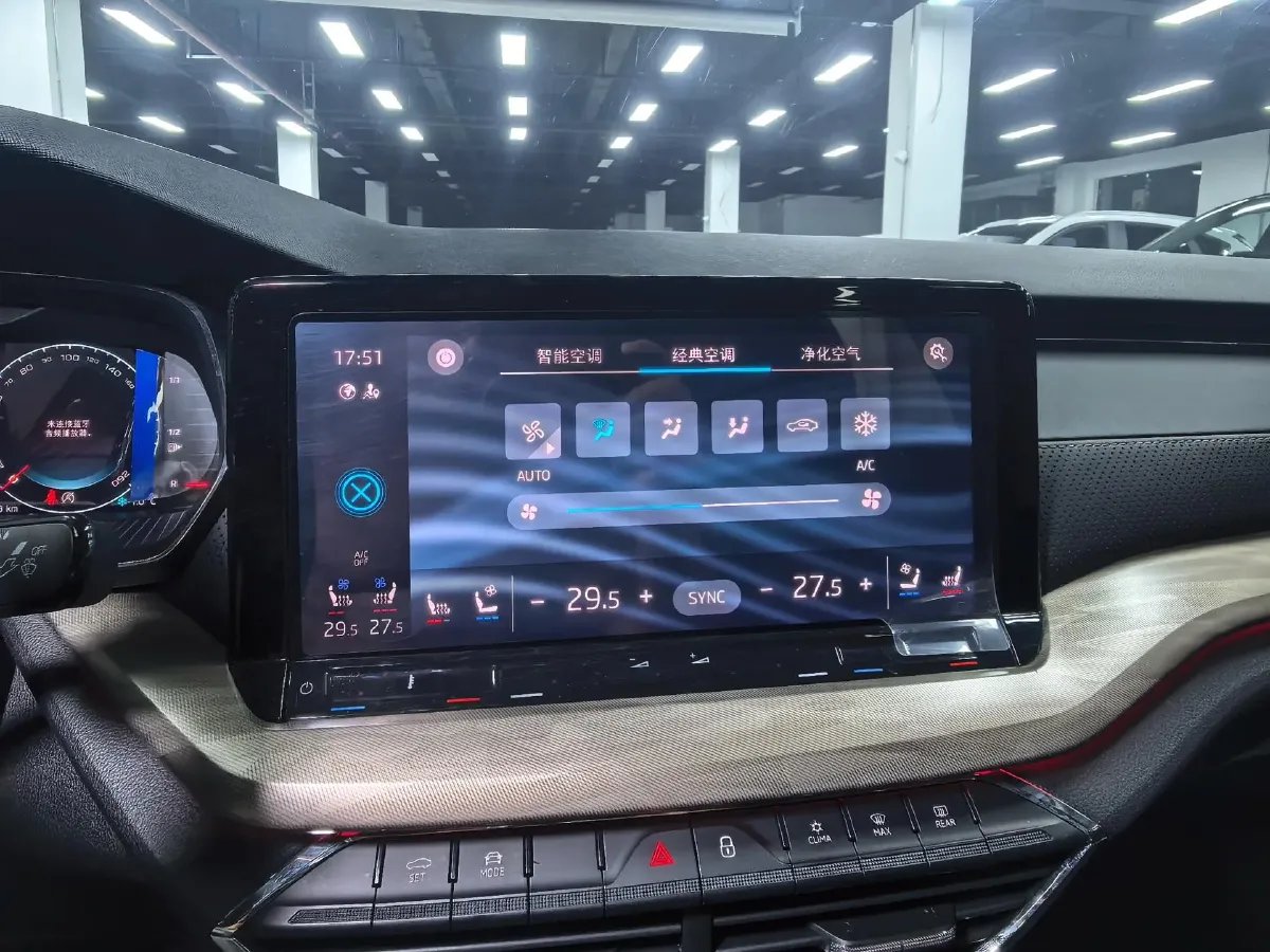 2022 Skoda Octavia 1.4T 150HP L4 7DCT,autocango,china used car exporter,china ev exporter,chinese used car exporter,chinese used ev exporter