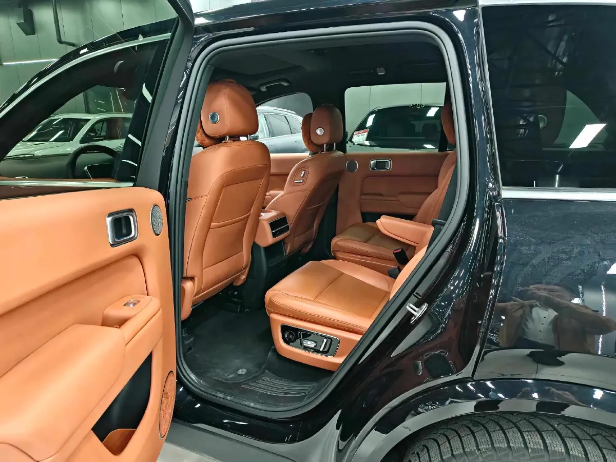 2023 Li L8 Range Extended 154HP REEV 40.9KWH,autocango,china used car exporter,china ev exporter,chinese used car exporter,chinese used ev exporter