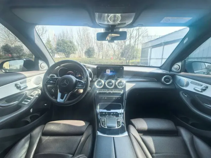 2021 Mercedes-Benz GLC Class 2.0T 197HP L4 9AT,autocango,china used car exporter,china ev exporter,chinese used car exporter,chinese used ev exporter