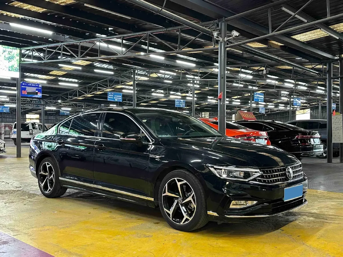 2023 Volkswagen Magotan 2.0T 186HP L4 7DCT,autocango,china used car exporter,china ev exporter,chinese used car exporter,chinese used ev exporter