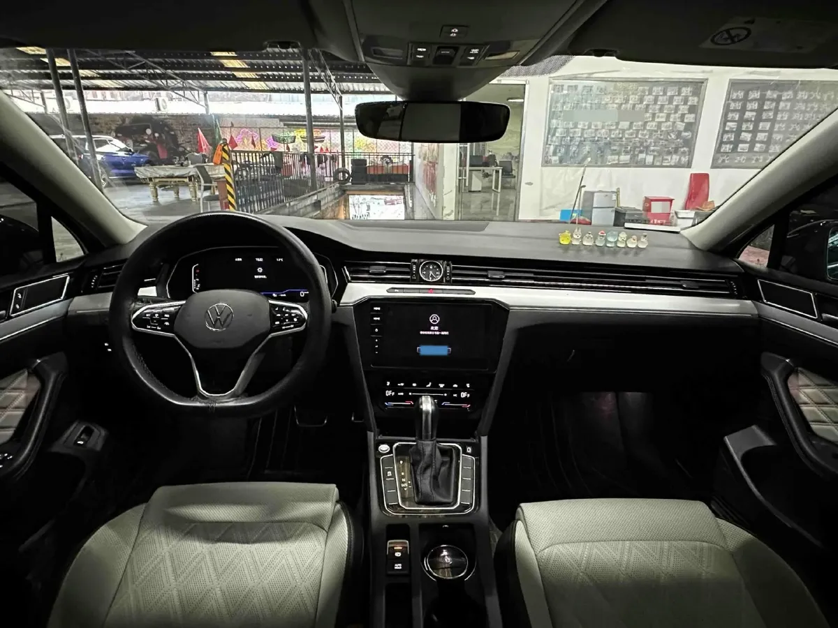 2023 Volkswagen Magotan 2.0T 186HP L4 7DCT,autocango,china used car exporter,china ev exporter,chinese used car exporter,chinese used ev exporter