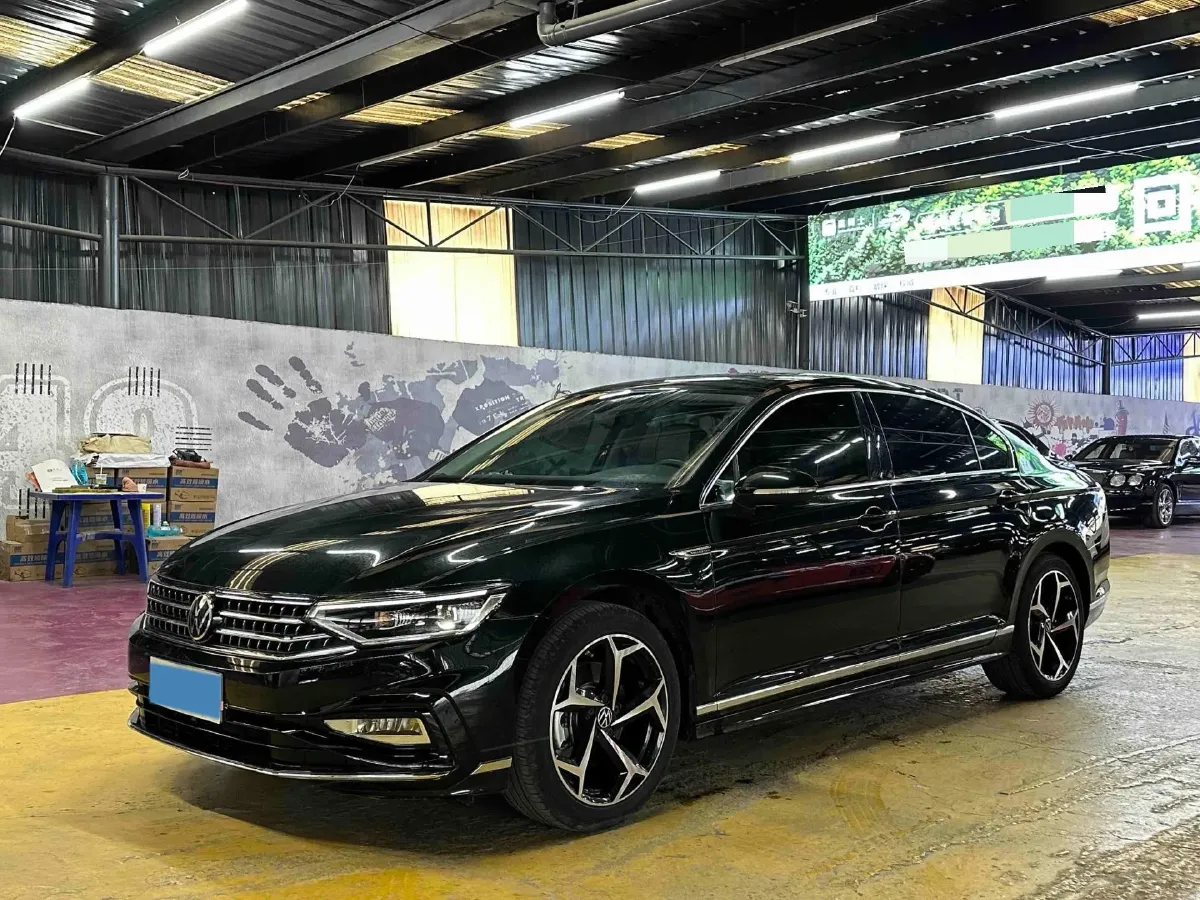 2023 Volkswagen Magotan 2.0T 186HP L4 7DCT,autocango,china used car exporter,china ev exporter,chinese used car exporter,chinese used ev exporter