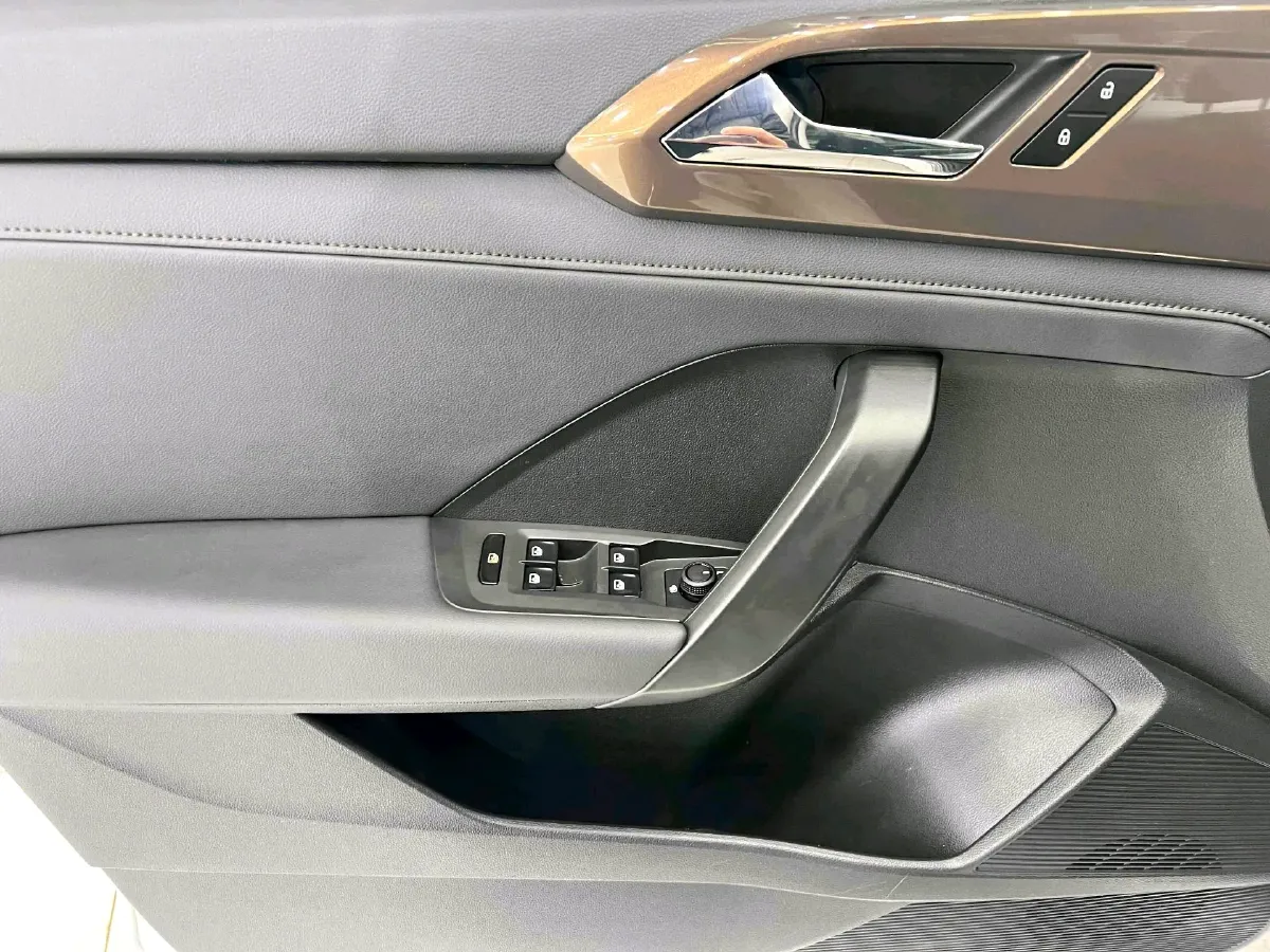 2022 Volkswagen Tharu 1.4T 150HP L4 7DCT,autocango,china used car exporter,china ev exporter,chinese used car exporter,chinese used ev exporter