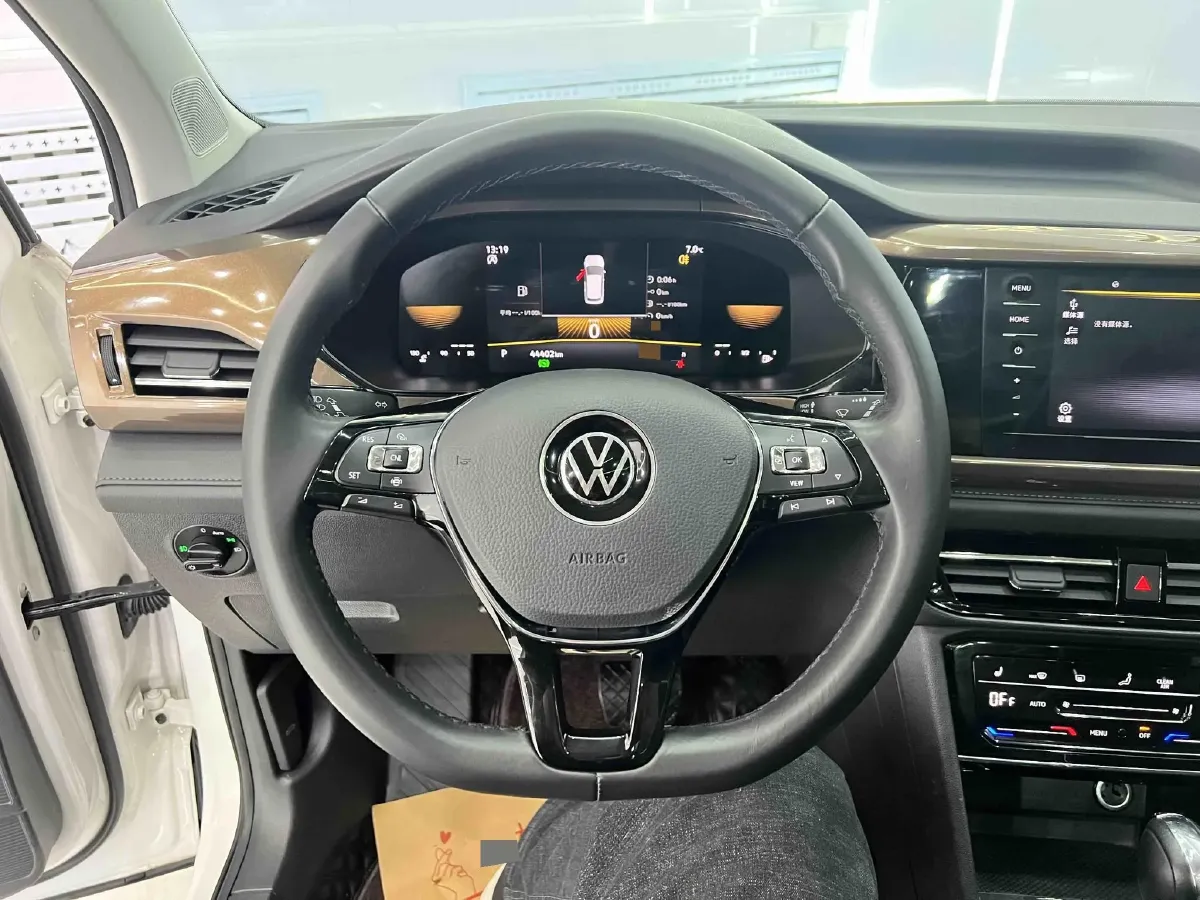 2022 Volkswagen Tharu 1.4T 150HP L4 7DCT,autocango,china used car exporter,china ev exporter,chinese used car exporter,chinese used ev exporter