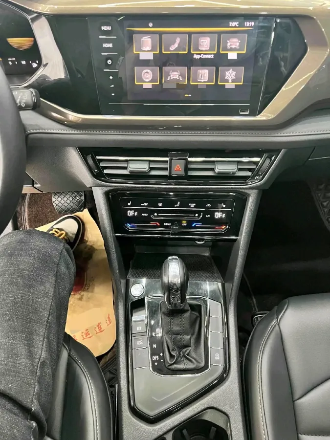 2022 Volkswagen Tharu 1.4T 150HP L4 7DCT,autocango,china used car exporter,china ev exporter,chinese used car exporter,chinese used ev exporter