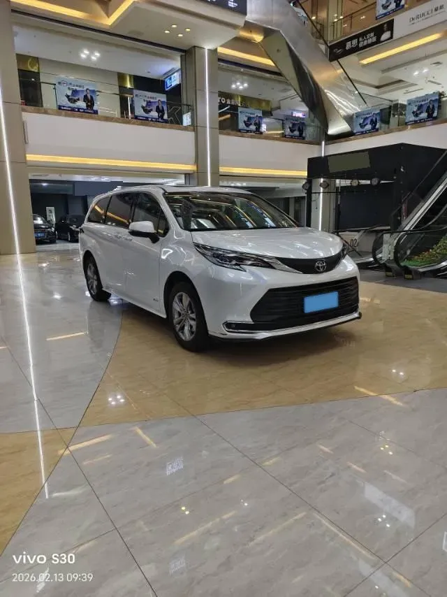 2024 Toyota Sienna 2.5L 189HP L4 E-CVT Hybrid,autocango,china used car exporter,china ev exporter,chinese used car exporter,chinese used ev exporter