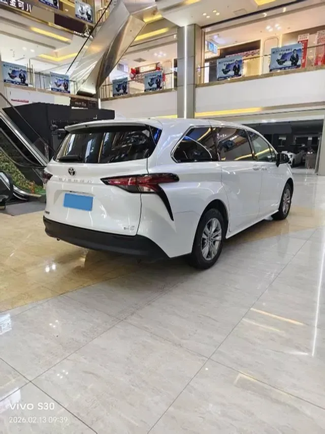 2024 Toyota Sienna 2.5L 189HP L4 E-CVT Hybrid,autocango,china used car exporter,china ev exporter,chinese used car exporter,chinese used ev exporter
