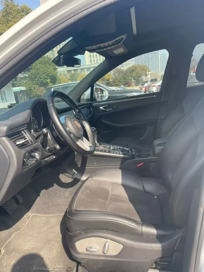 2018 Porsche Macan 2.0T 252HP L4 7DCT,autocango,china used car exporter,china ev exporter,chinese used car exporter,chinese used ev exporter