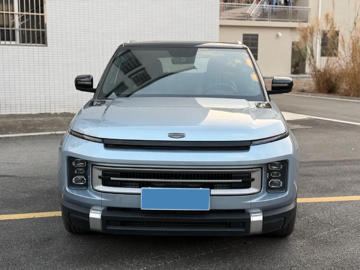 2023 Geely ICON 1.5T 181HP L4 7DCT,autocango,china used car exporter,china ev exporter,chinese used car exporter,chinese used ev exporter