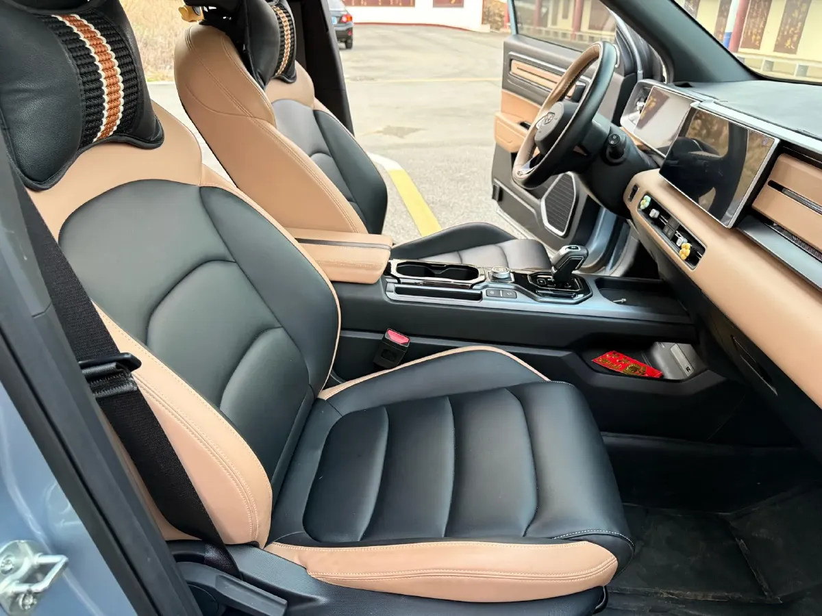 2023 Geely ICON 1.5T 181HP L4 7DCT,autocango,china used car exporter,china ev exporter,chinese used car exporter,chinese used ev exporter