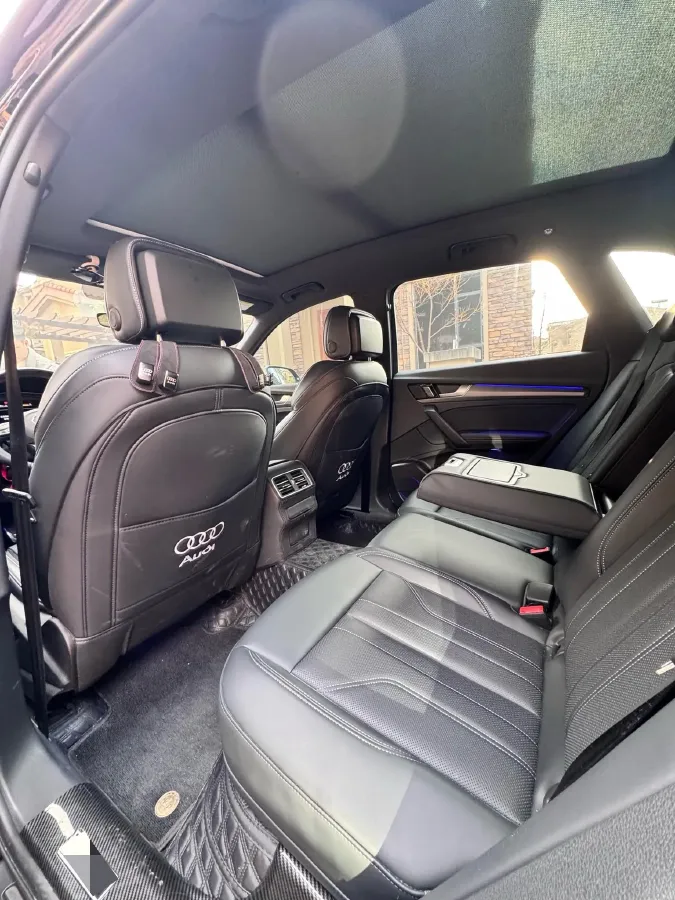 2025 Audi Q5L 2.0T 190HP L4 7DCT,autocango,china used car exporter,china ev exporter,chinese used car exporter,chinese used ev exporter