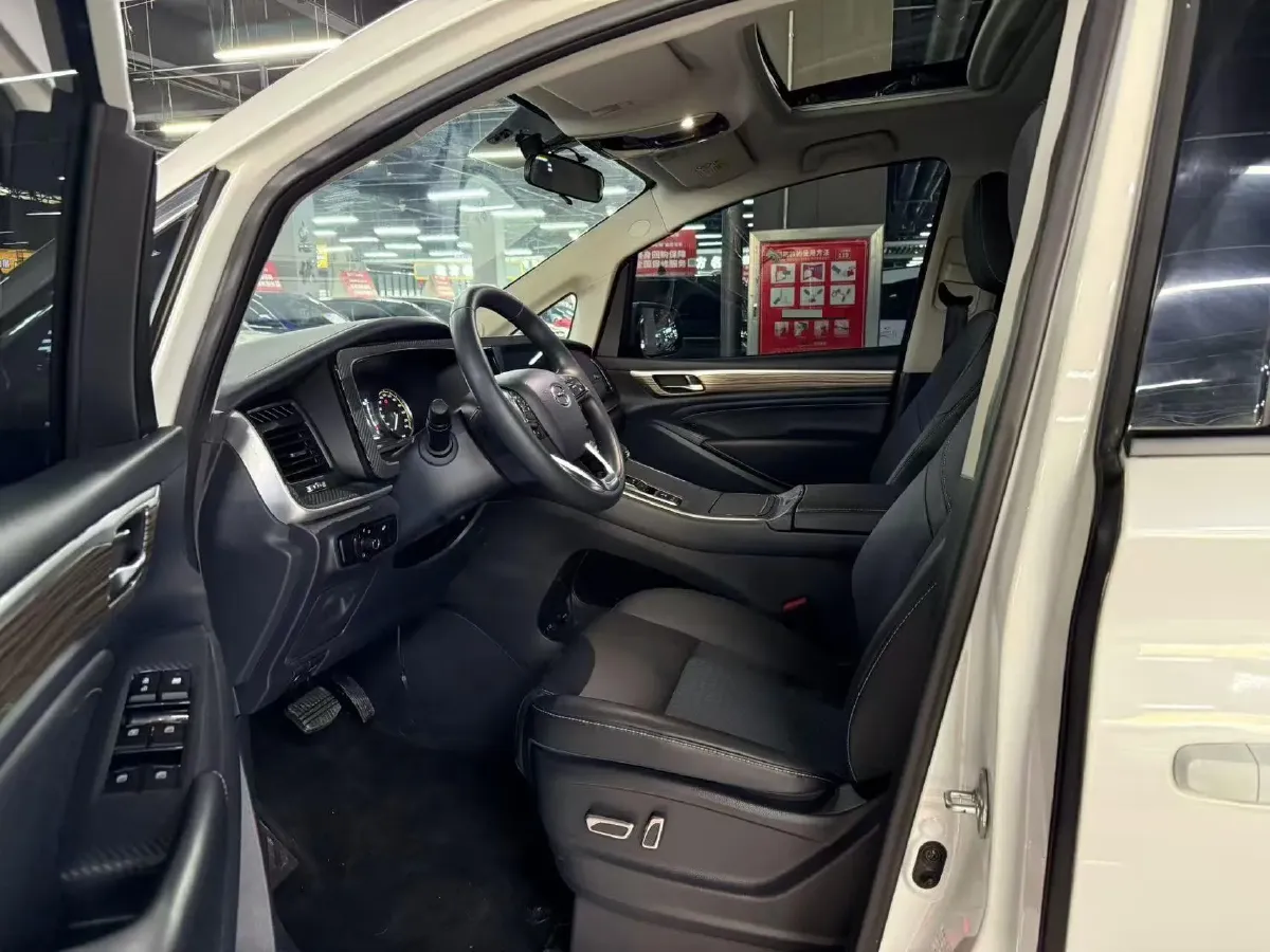 2023 GAC Trumpchi M8 2.0T 252HP L4 8AT,autocango,china used car exporter,china ev exporter,chinese used car exporter,chinese used ev exporter