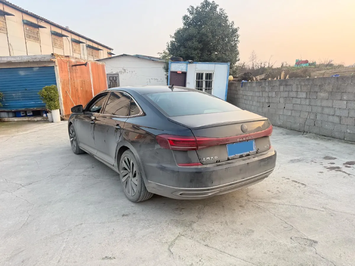 2024 Volkswagen Passat 2.0T 220HP L4 7DCT,autocango,china used car exporter,china ev exporter,chinese used car exporter,chinese used ev exporter