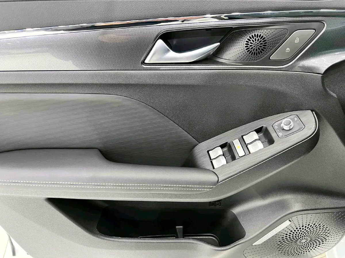 2021 Haval Jolion 1.5T 150HP L4 7DCT,autocango,china used car exporter,china ev exporter,chinese used car exporter,chinese used ev exporter