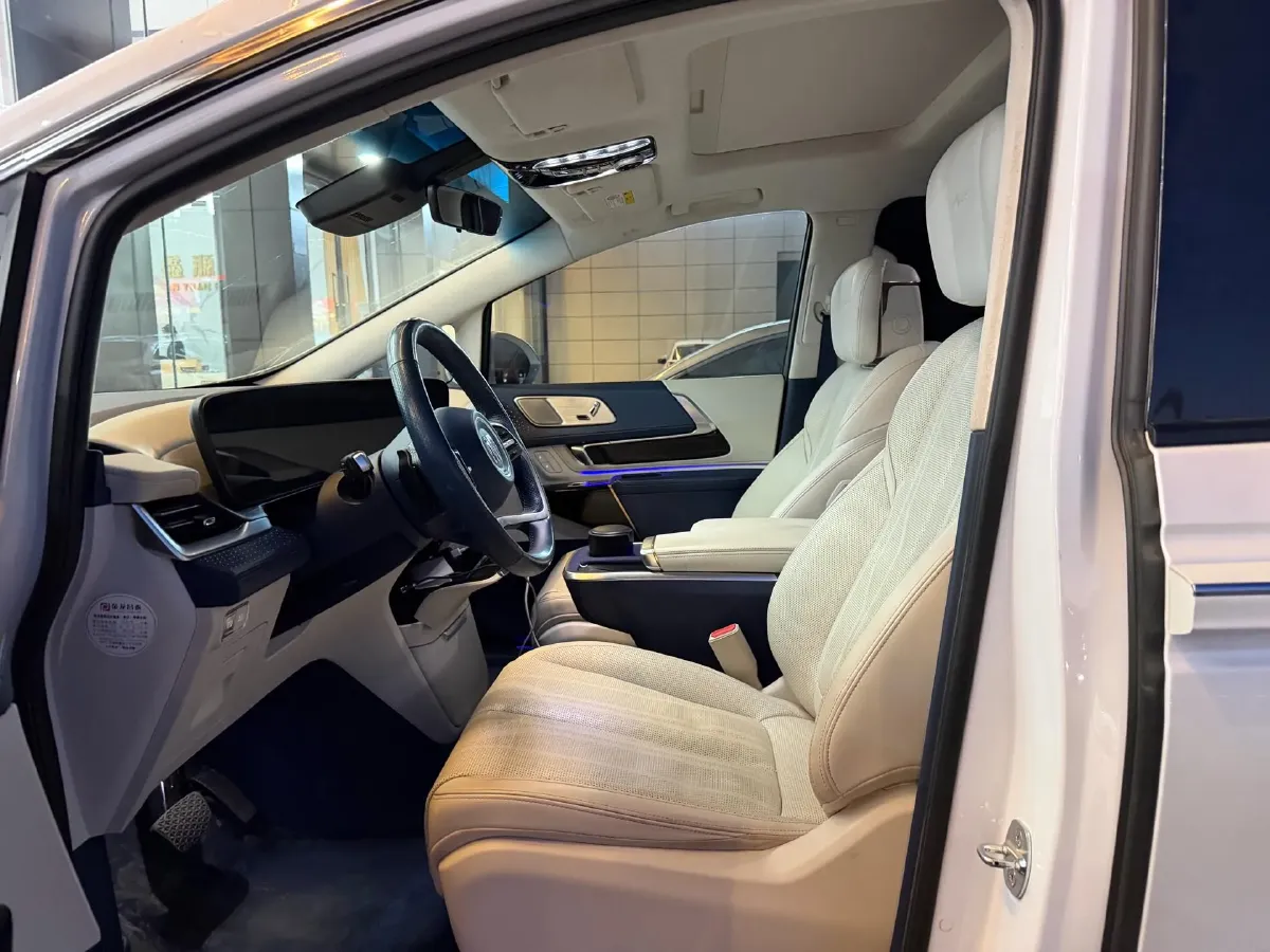 2023 Buick Century 2.0T 237HP L4 9AT,autocango,china used car exporter,china ev exporter,chinese used car exporter,chinese used ev exporter