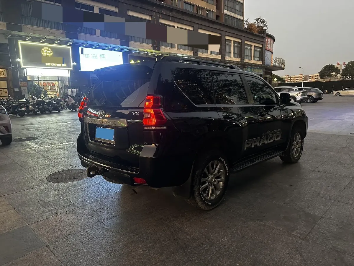 2018 Land Rover Discovery Sport 2.0T 241HP L4 9AT,autocango,china used car exporter,china ev exporter,chinese used car exporter,chinese used ev exporter