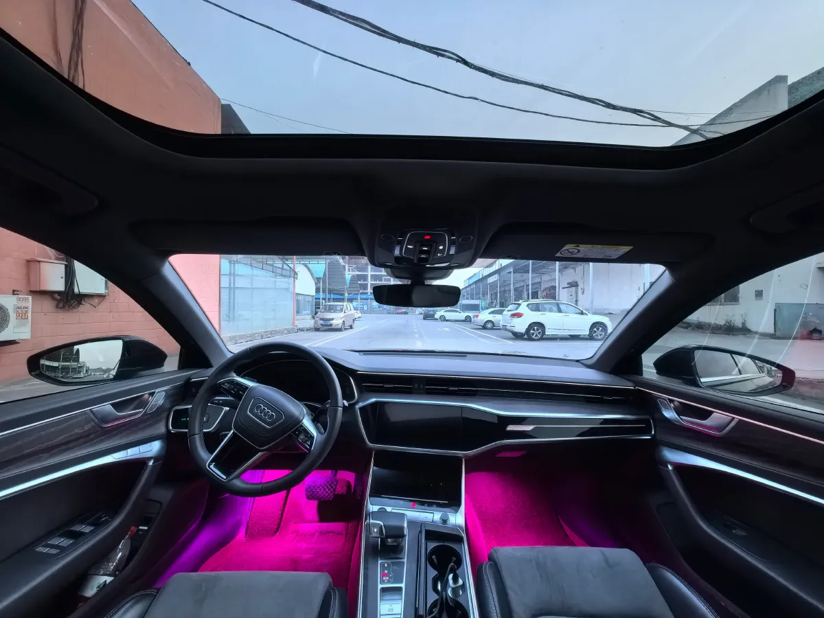 2024 Audi A6L 2.0T 245HP L4 7DCT,autocango,china used car exporter,china ev exporter,chinese used car exporter,chinese used ev exporter
