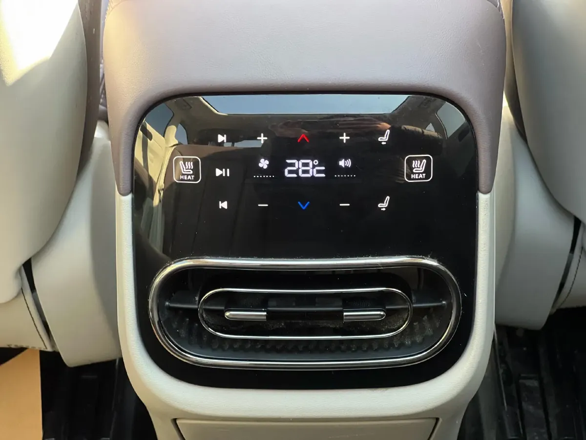 2023 Ford Ranger 2.3T 186HP L4 8AT,autocango,china used car exporter,china ev exporter,chinese used car exporter,chinese used ev exporter