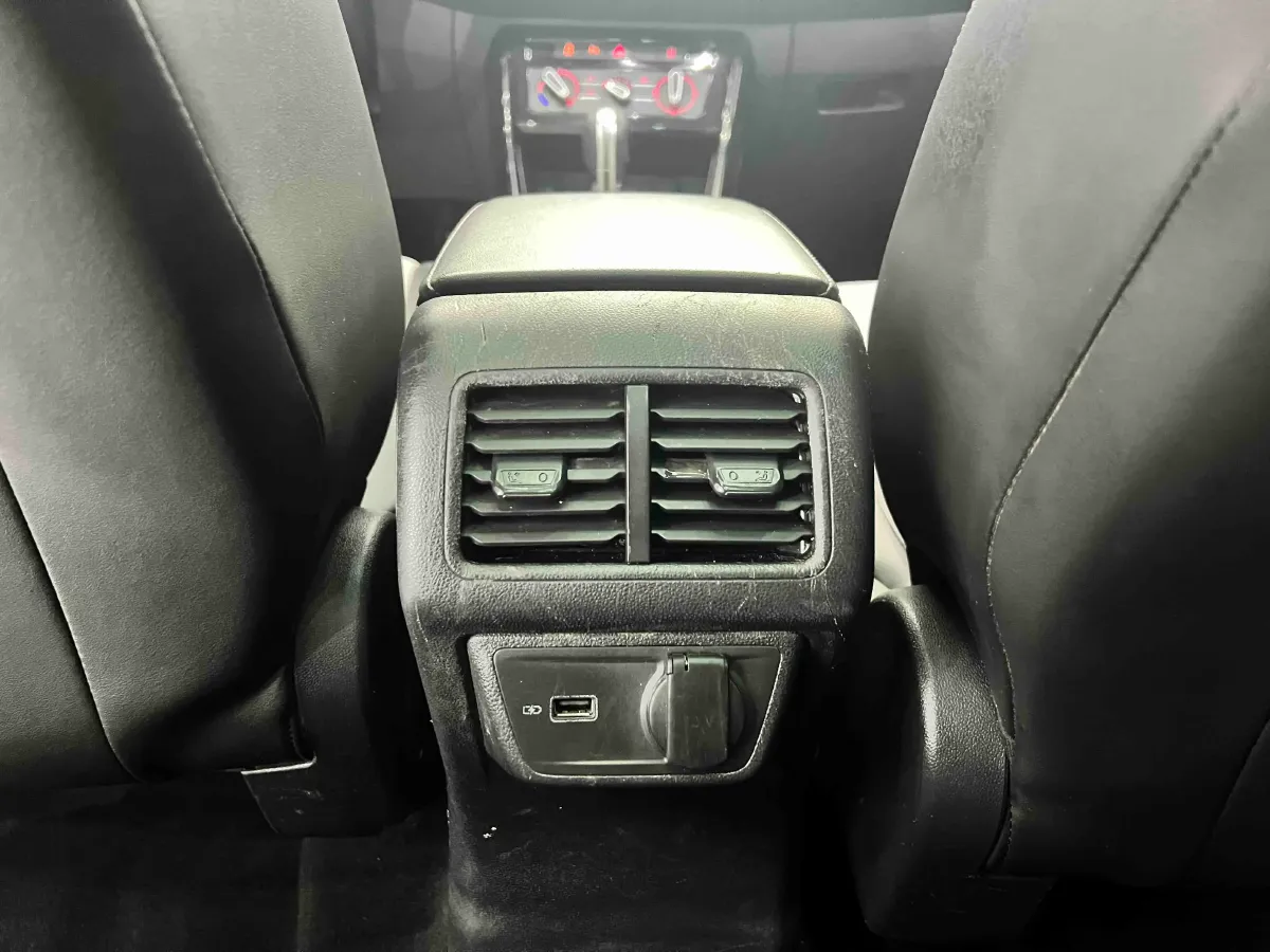 2021 Jetta VS7 1.4T 150HP L4 6AT,autocango,china used car exporter,china ev exporter,chinese used car exporter,chinese used ev exporter