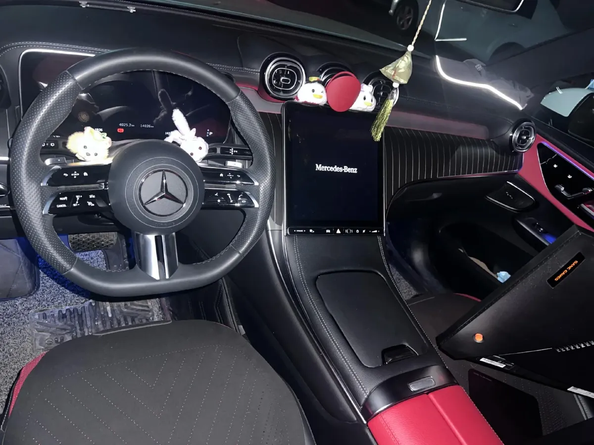 2024 Mercedes-Benz GLC Class 2.0T 204HP L4 9AT,autocango,china used car exporter,china ev exporter,chinese used car exporter,chinese used ev exporter