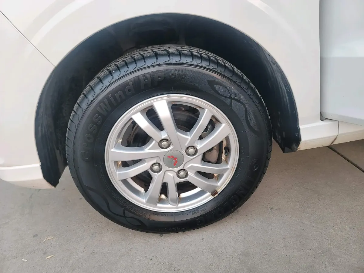 2019 WuLing HongGuang 1.5L 99HP L4 6MT,autocango,china used car exporter,china ev exporter,chinese used car exporter,chinese used ev exporter