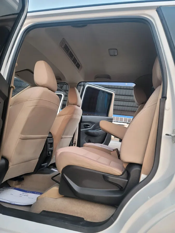 2019 WuLing HongGuang 1.5L 99HP L4 6MT,autocango,china used car exporter,china ev exporter,chinese used car exporter,chinese used ev exporter