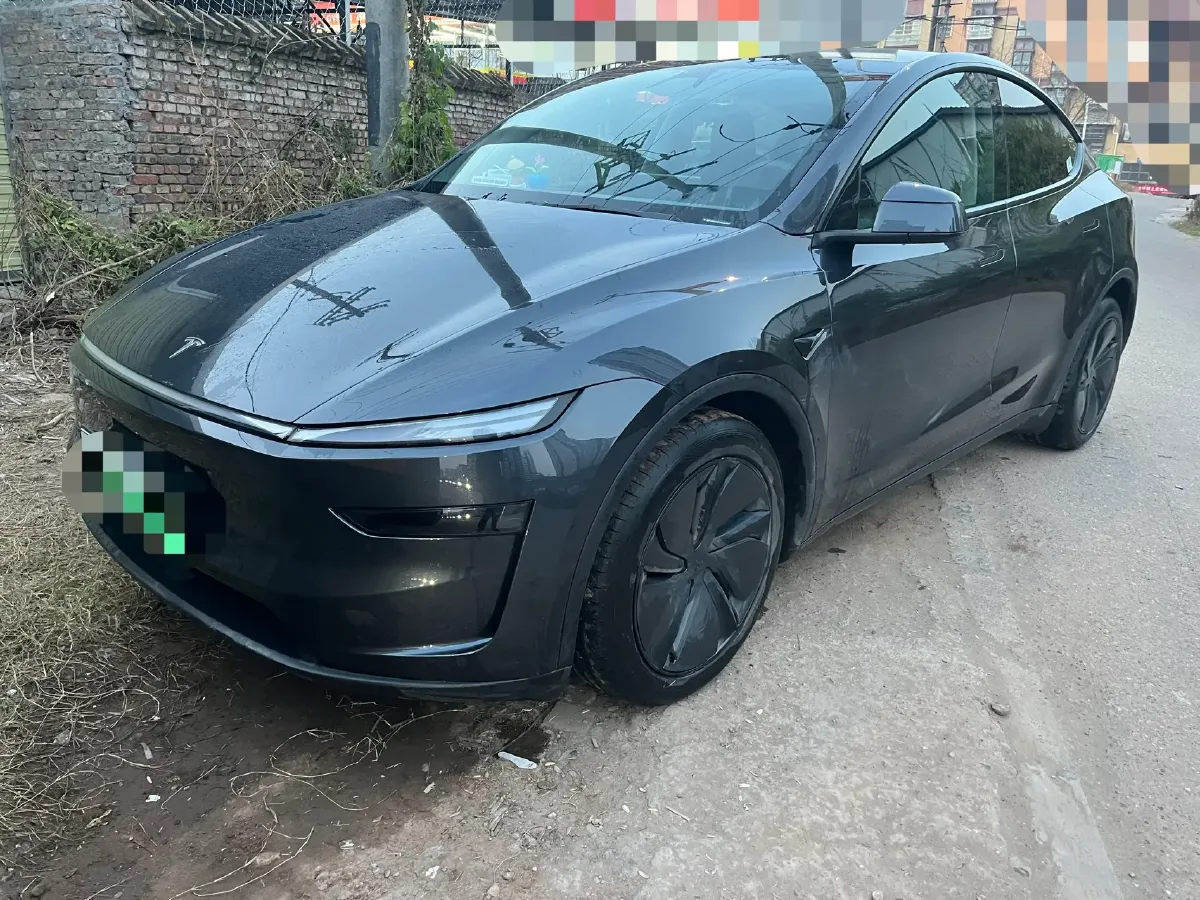 2025 Tesla Model Y BEV 62.5KWH,autocango,china used car exporter,china ev exporter,chinese used car exporter,chinese used ev exporter