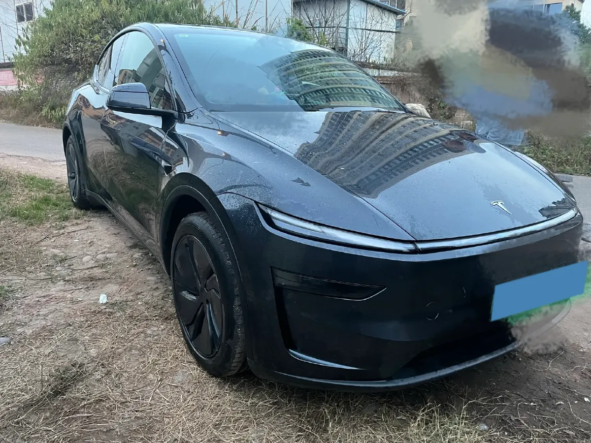 2025 Tesla Model Y BEV 62.5KWH,autocango,china used car exporter,china ev exporter,chinese used car exporter,chinese used ev exporter