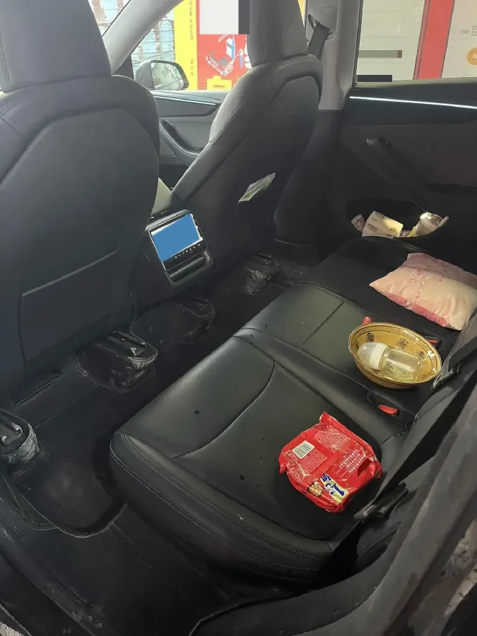 2025 Tesla Model Y BEV 62.5KWH,autocango,china used car exporter,china ev exporter,chinese used car exporter,chinese used ev exporter