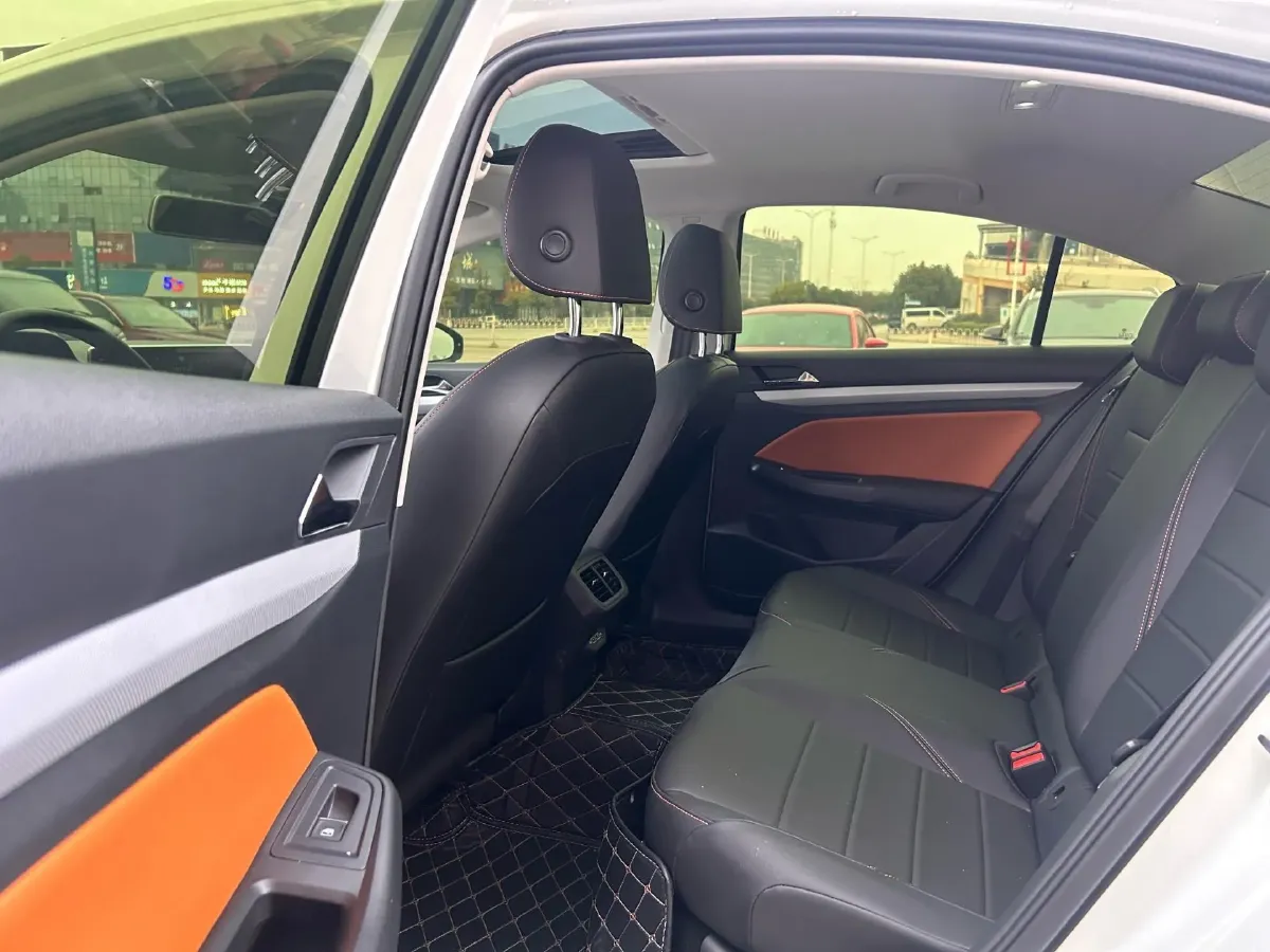 2025 Volkswagen Bora 1.2T 116HP L4 7DCT,autocango,china used car exporter,china ev exporter,chinese used car exporter,chinese used ev exporter