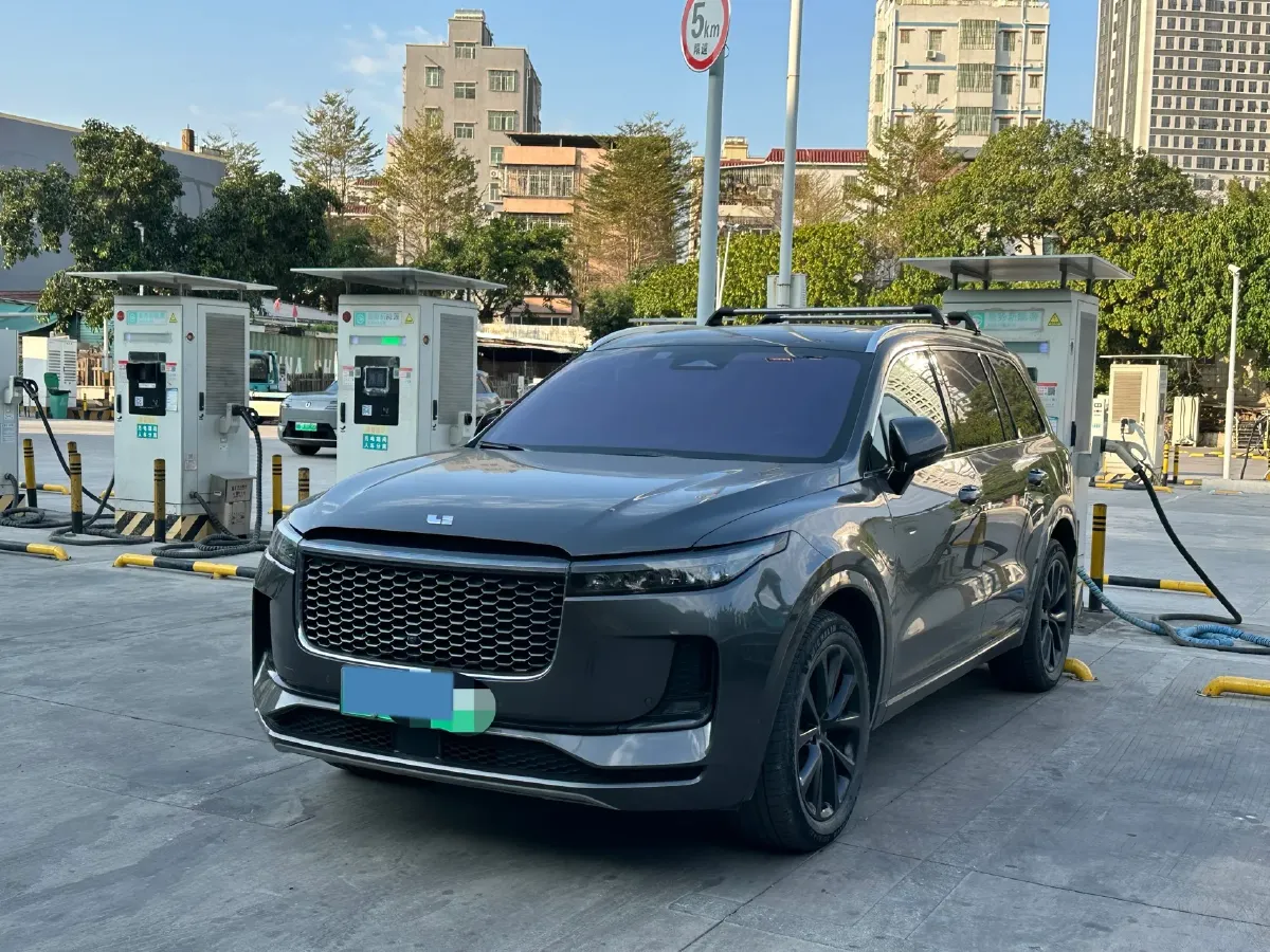 2021 Li ONE Range Extended 131HP REEV 40.5KWH,autocango,china used car exporter,china ev exporter,chinese used car exporter,chinese used ev exporter