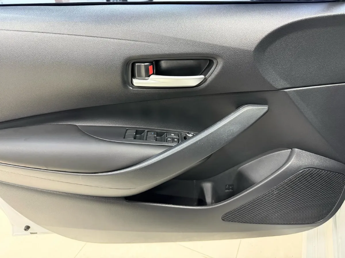 2021 Toyota Corolla 1.5L 121HP L3 CVT,autocango,china used car exporter,china ev exporter,chinese used car exporter,chinese used ev exporter