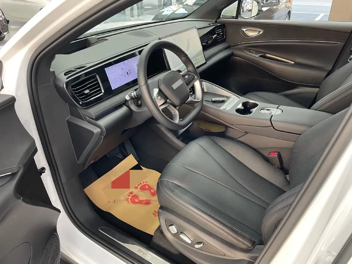 2025 LanDian E5 PLUS 1.5L 95HP L4 E-CVT PHEV,autocango,china used car exporter,china ev exporter,chinese used car exporter,chinese used ev exporter