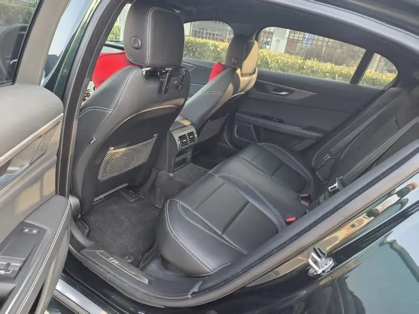 2022 Jaguar XEL 2.0T 250HP L4 8AT,autocango,china used car exporter,china ev exporter,chinese used car exporter,chinese used ev exporter