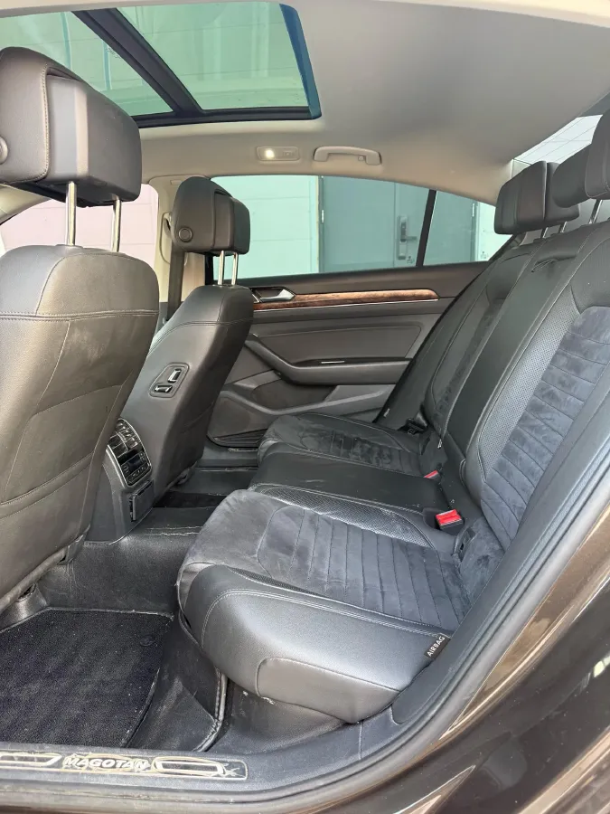 2017 Volkswagen Magotan 1.8T 180HP L4 7DCT,autocango,china used car exporter,china ev exporter,chinese used car exporter,chinese used ev exporter