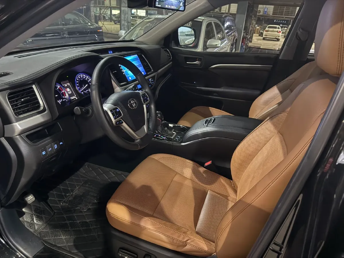 2019 HanTeng V7 1.5T 156HP L4 6AT,autocango,china used car exporter,china ev exporter,chinese used car exporter,chinese used ev exporter