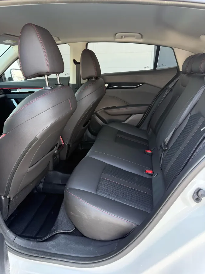 2021 DongFeng Aeolus YiXuan 1.5T 150HP L4 6DCT,autocango,china used car exporter,china ev exporter,chinese used car exporter,chinese used ev exporter